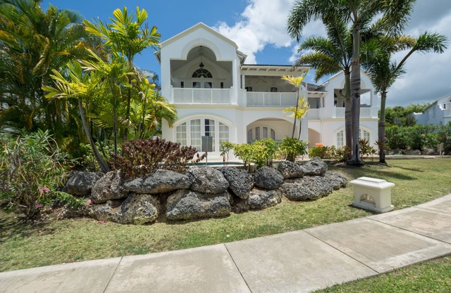 Royal Villa No.12, RWM