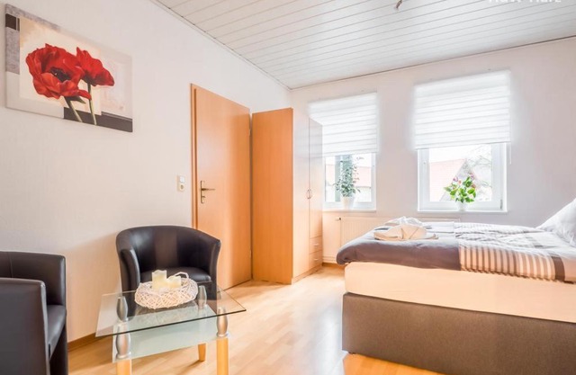 Ruhiges Apartment am Waldrand mit Schlossblick
