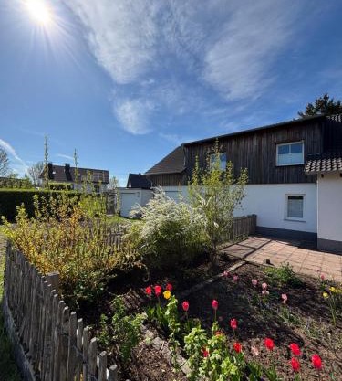 Ruhiges Lay-Haus in der Vulkaneifel, bis zu 6 Personen mit Terasse und Garten