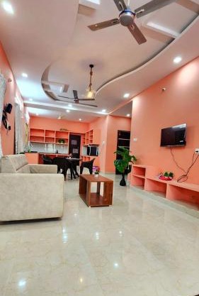 Ruhithahomestay- AC ROOMS-FREE WIFI- ANDROID TV - NEAR TO ALIPIRI- DOOR SERVICE