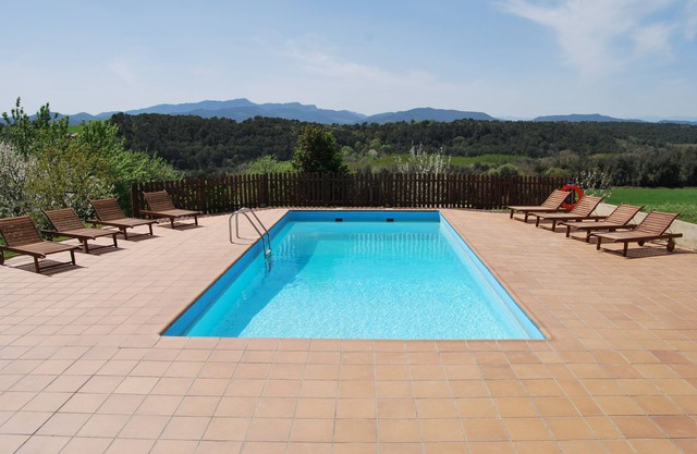 Rural accommodation only for families (Girona, Costa Brava)