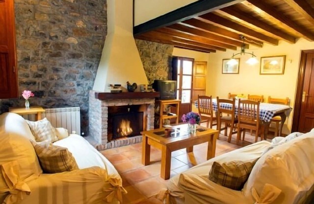 Rural Accommodations Casa Fabián, La Tenada (Pet Friendly)