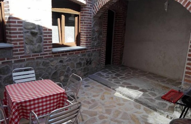 Rural apartment El Claustro with barbecue for 4 people