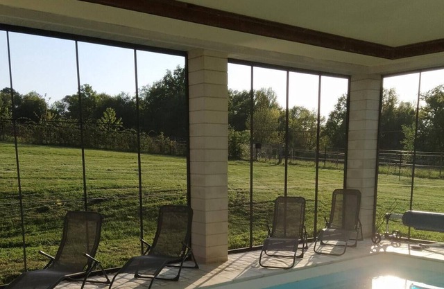 Rural bliss in converted farmhouse sleeps 13, heated pool