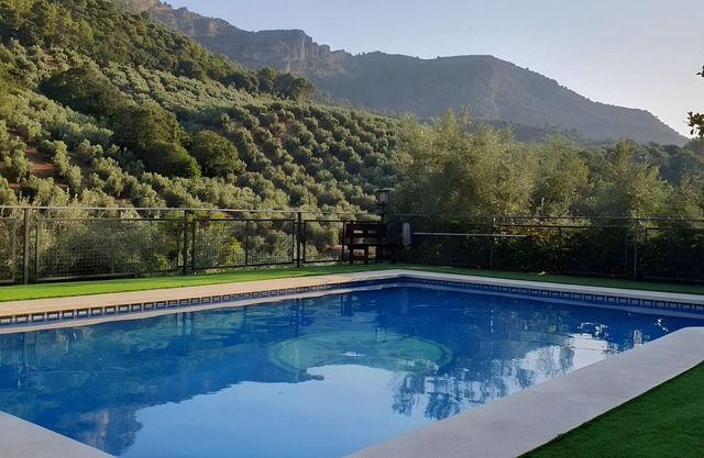 Rural House 'Fuente Los Avellanos' with Mountain View, Wi-Fi and Air Conditioning