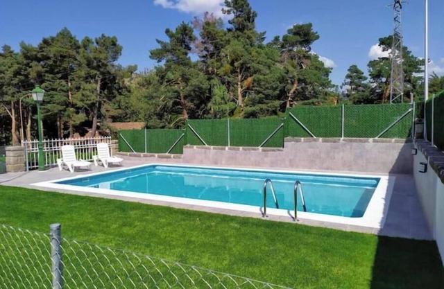 Rural house in Segovia. Luisa's Garden
