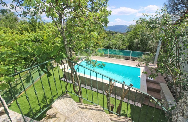 Rural house with swimming pool