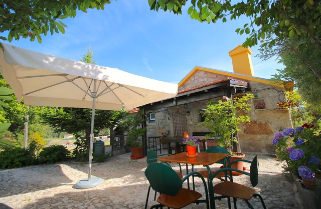 Rural house with private pool and gardens