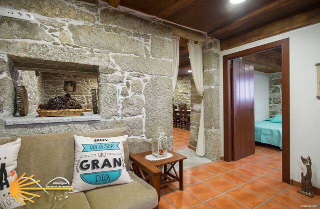 Rural Lodge surrounded by nature and magical paths.