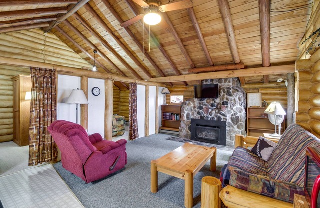 Rustic Bemidji Cabin w/Boat & Lake Access!