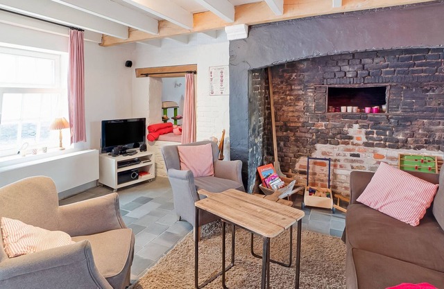 Rustic Farmhouse in Damme with Terrace