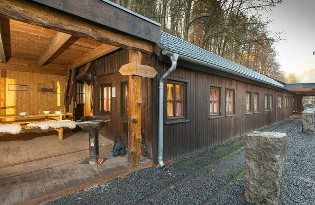 Rustic group hut at the Rabensteiner Stollen