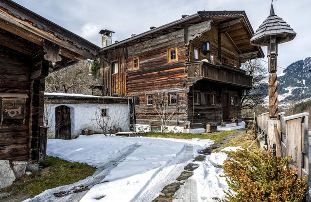 Rustic holiday home - 1 km from the ski lift