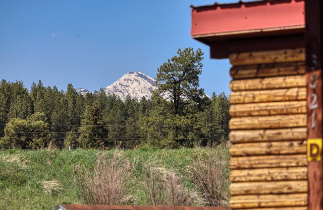 Rustic Mountain CabinnnHunting Retreat