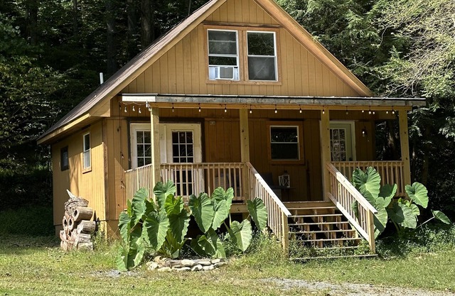 Rustic Retreat: Scenic A-frame Farmhouse