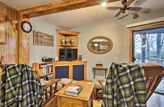 Rustic Stockton Lake Cabin Half Mile to Boat Ramp!