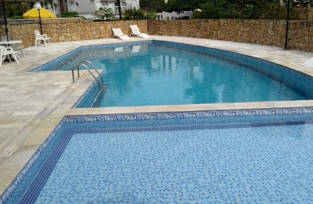 SÃO LOURENÇO RIVIERA. APARTMENT BETWEEN THE BEACH AND THE SHOPPING. ONE BLOCK.