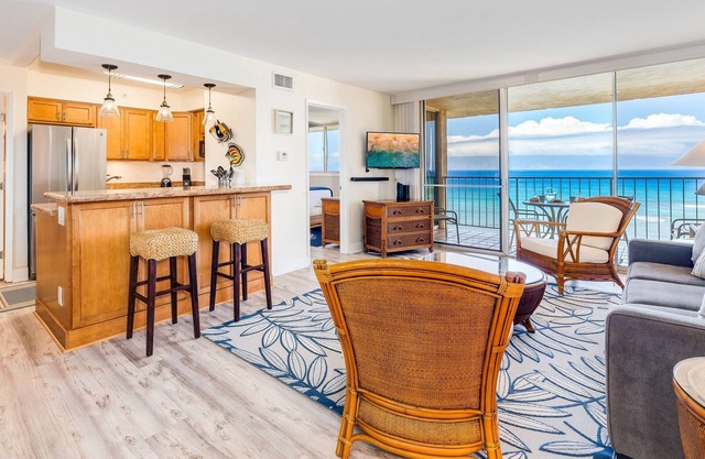 S125 SEPT/OCT-12th floor PENTHOUSE OCEANFRONT near Kaanapali Beach AC