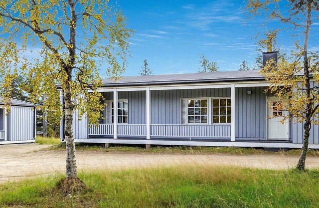 Saariseläntie 8 E 11 by Interhome