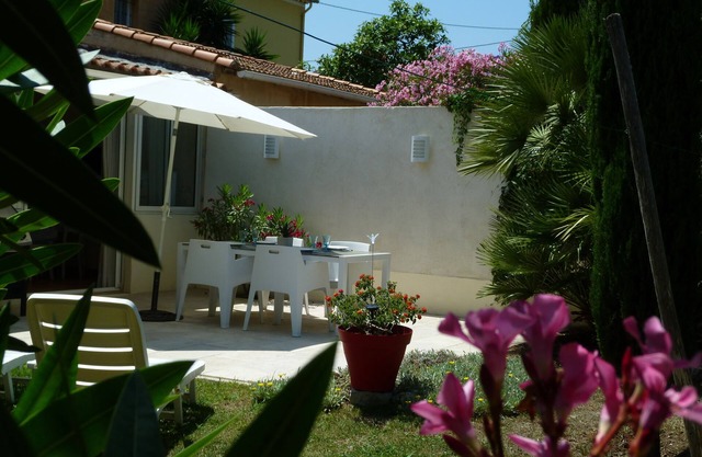 Sablettes beach at 200m. Maisonette with Garden Terrace