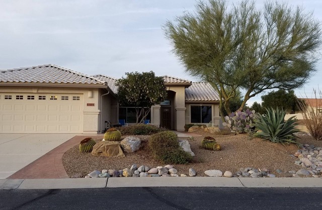 Saddlebrooke Home Close to Amenities!
