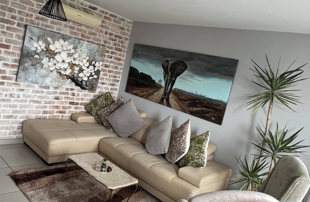 Safe and secure Wild olive apartments. 2 minutes walk to the mall and Hospital