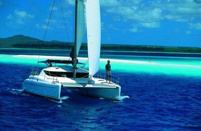 *SAIL* YOUR OWN PRIVATE YACHT ! DAYSAILS ON HAMPTONS #1 CATAMARAN