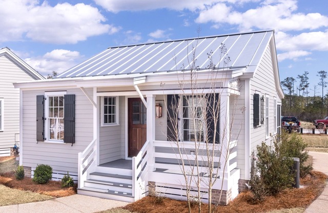 Sailor's Retreat Cottage - Charming two-bedroom!