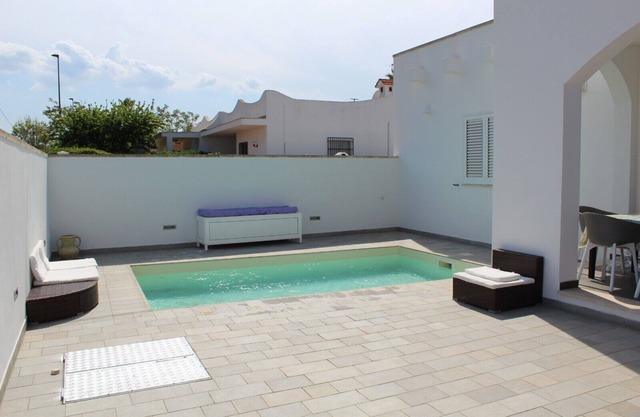 Salento Seaside Villa x4 with pool