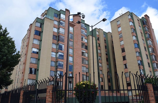 SALITRE! 3 HAB +ESTUDIO+SALA TV