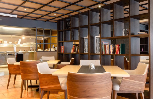 Samantta Hotel & Restaurant