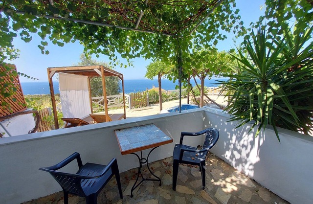 Samos Island - Panorama Apartment with Jacuzzi