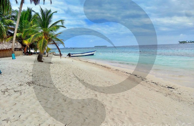San Blas Private Beach Cabin