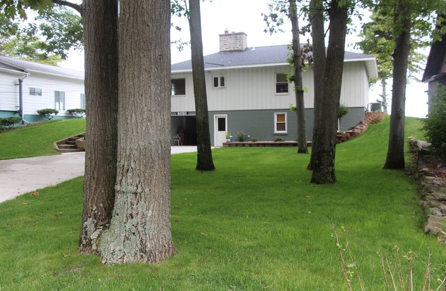 Sand Point North Shore Cottage, Lake Huron