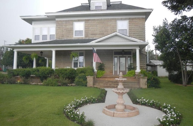 Sandstone Street Bed and Breakfast