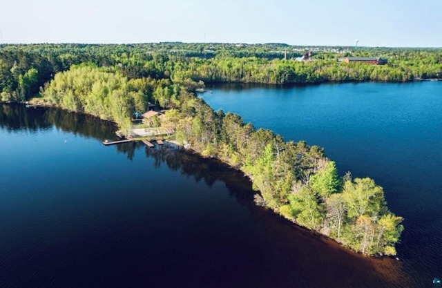 Sandy Point Resort Epic 6 bedroom, Shagawa Lake