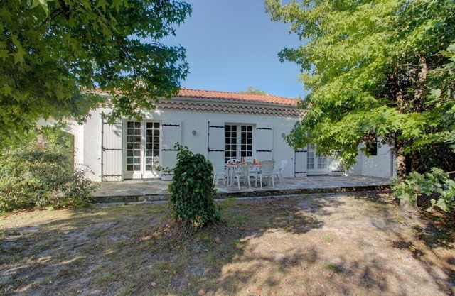 Sanguinet - Lovely 2 bedroom house with garden near to lake, classified 2 stars
