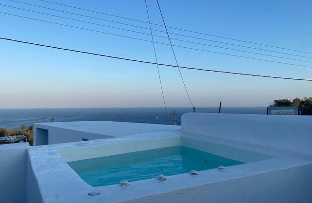 Santorita Suites
