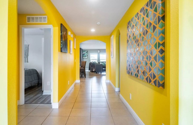 Sapphire Island/King bed “Rock Springs/Wekiva”