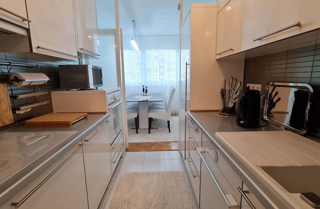 Sarajevo City Deluxe Apartment: Modern & Fully-EquippednBest for long stays
