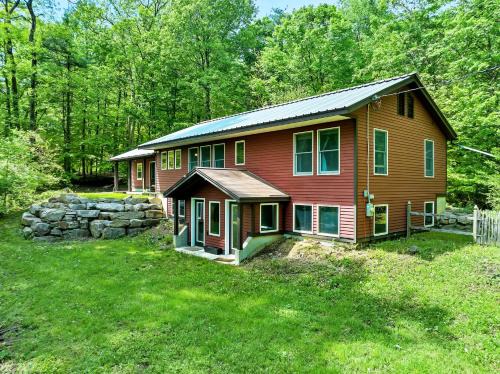 Saratoga Guest House
