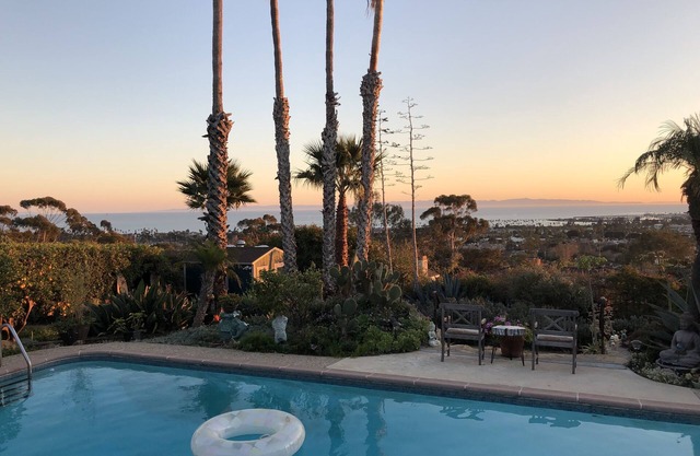 SB home.n Pool, hot tub. Gardens. Views. Privacy/Quiet property