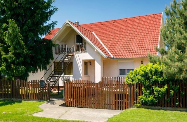 Scarlett 1 by Interhome