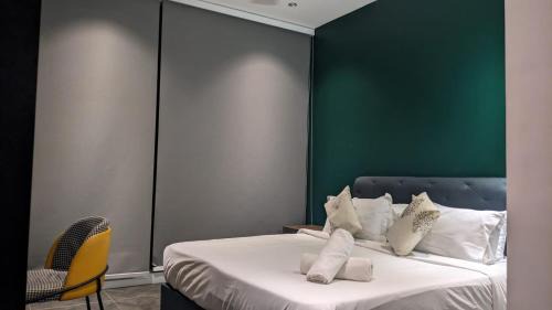 Scarletz Suites KLCC by Nimo