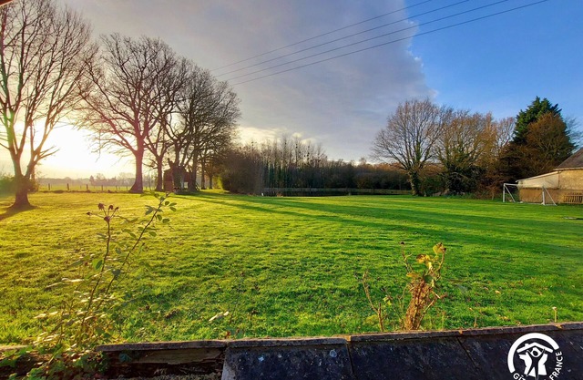 Scenic Countryside Retreat with Private Pond, Fishing, and Nearby Attractions