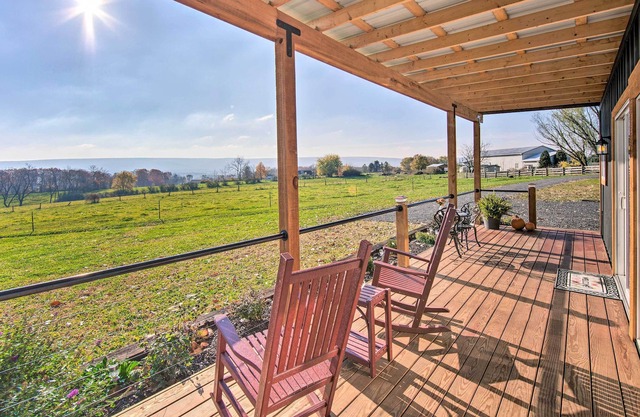 'Scenic Escapes' Romantic Pine Grove Getaway!