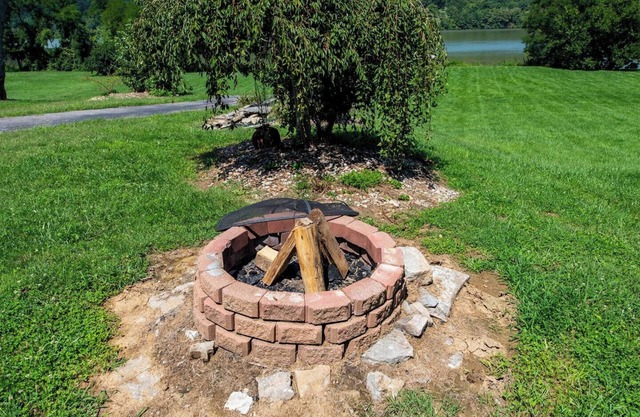 Scenic Waterfront Oasis: Pet-friendly : Near ARK