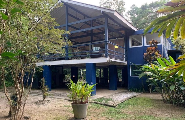 Schönes Haus direkt am Fluß in der Mata Atlantica