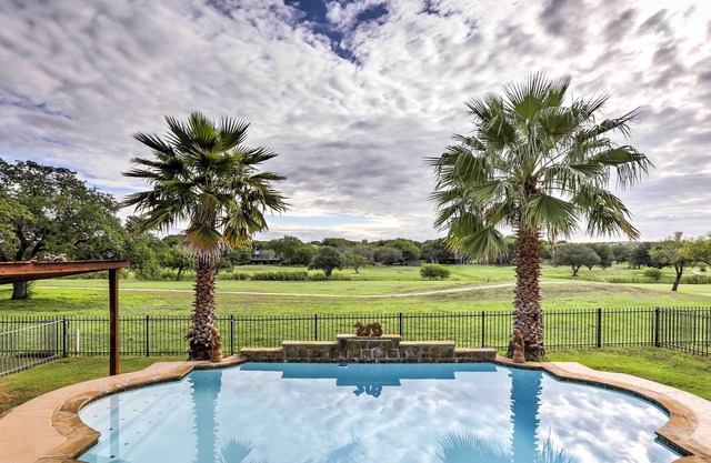 Schertz Family Home w/Pool & Golf Course View