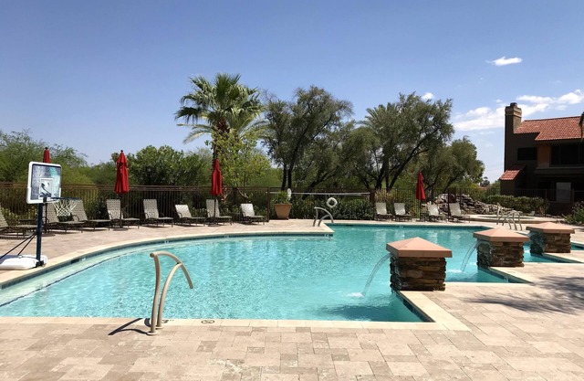 Scottsdale Beauty 1 bed 1 bath Beautiful new furnishings